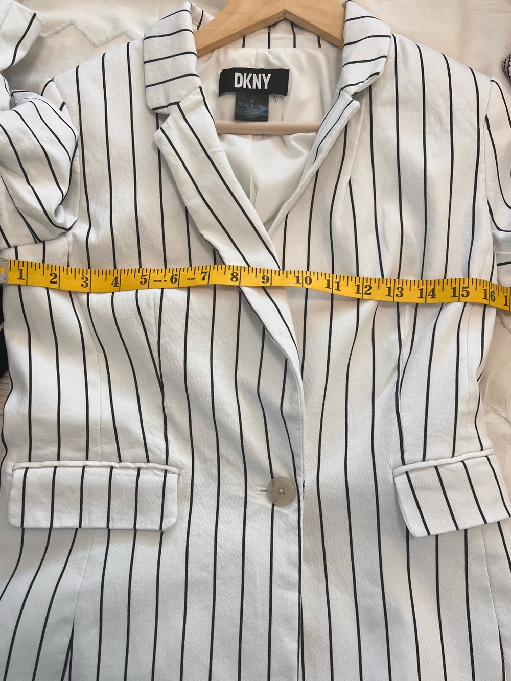 Dkny White Blazer with Black Pinstripes - Picture 6 of 7